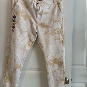 Authentic 686 x Grateful Dead Everywhere Pants in Size Large (men’s/unisex fit).